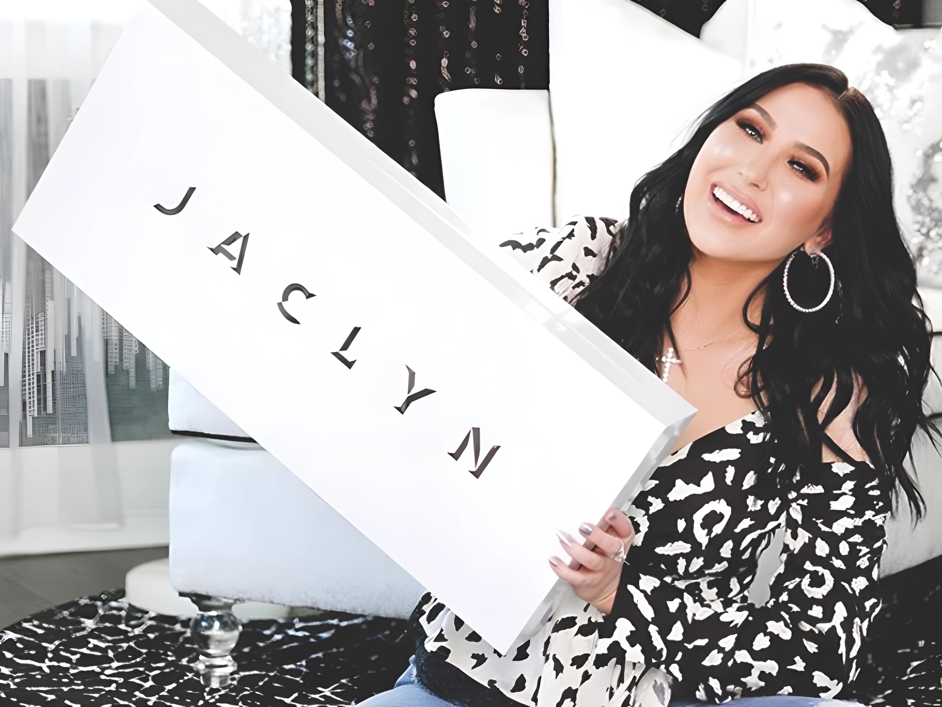 Jaclyn Cosmetics — бренд Джаклин Хилл, закрытие в 2024 году